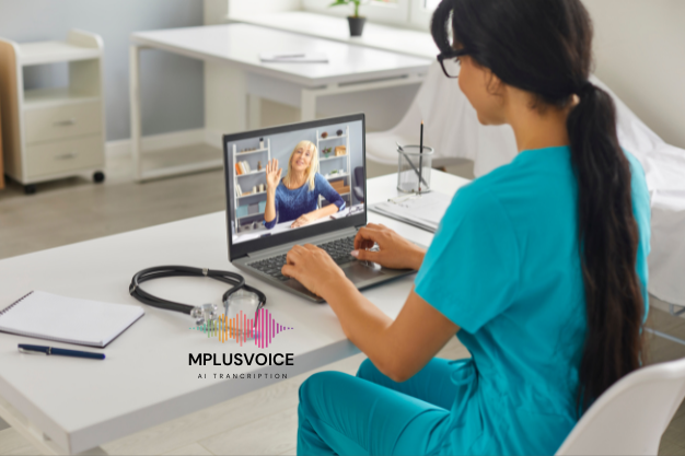 Médico usando tecnología
